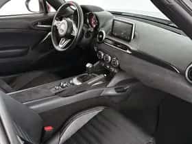 Abarth 124 Spider (2016) thumbnail 9