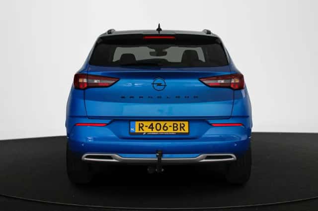 Opel Grandland (2022) thumbnail 16