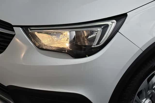 Opel Crossland X (2019) thumbnail 18