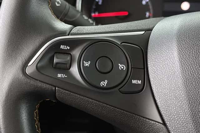 Opel Crossland X (2019) thumbnail 26