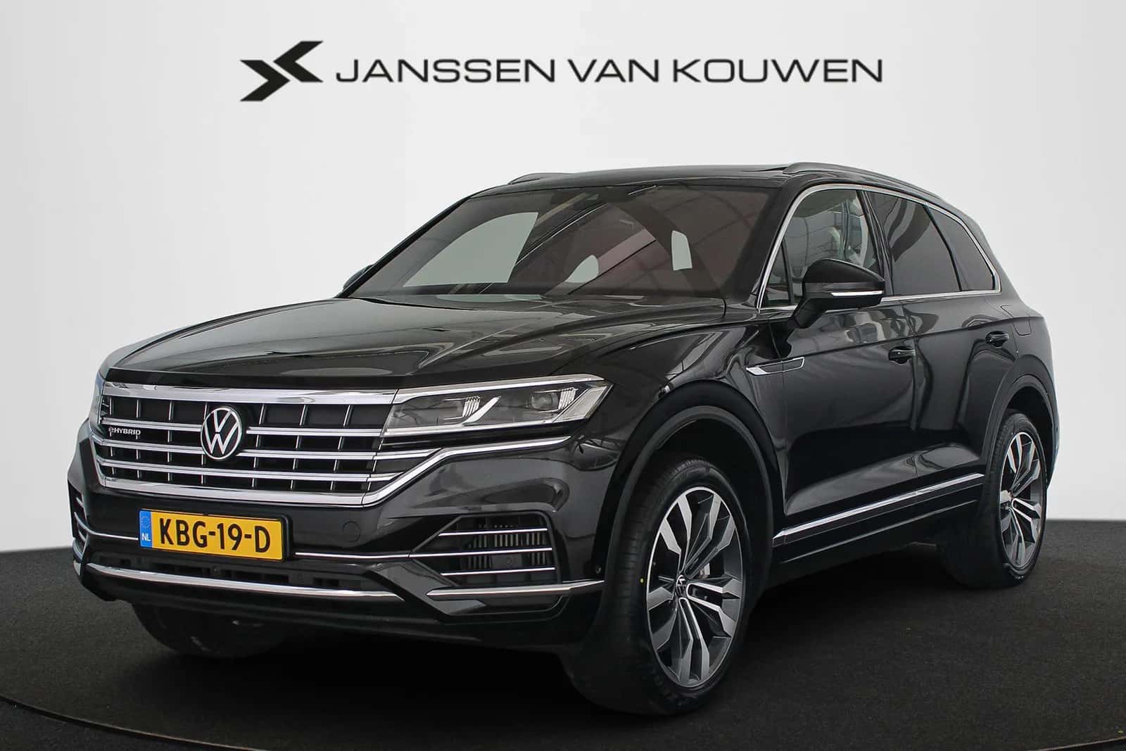 Volkswagen Touareg (2022) — foto 1