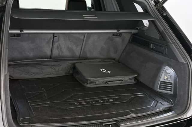 Volkswagen Touareg (2022) thumbnail 11