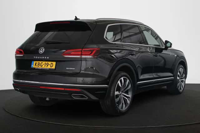 Volkswagen Touareg (2022) thumbnail 3