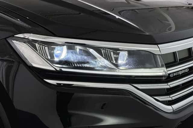 Volkswagen Touareg (2022) thumbnail 23