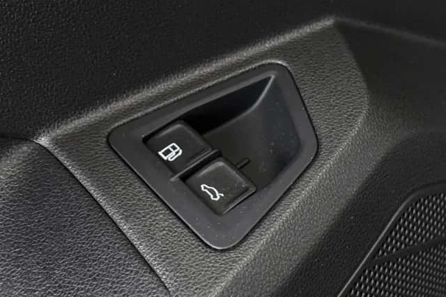 Volkswagen Touareg (2022) thumbnail 30