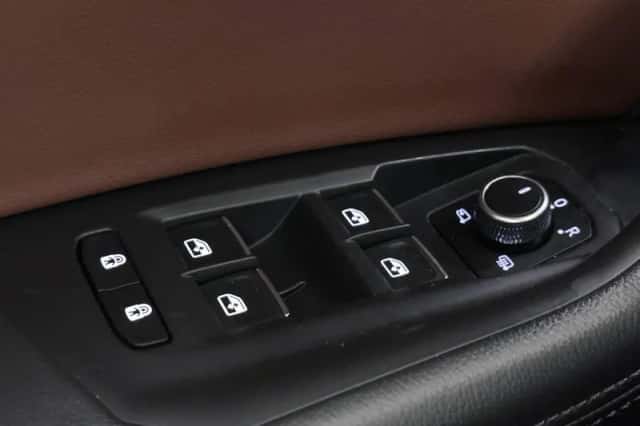 Volkswagen Touareg (2022) thumbnail 37