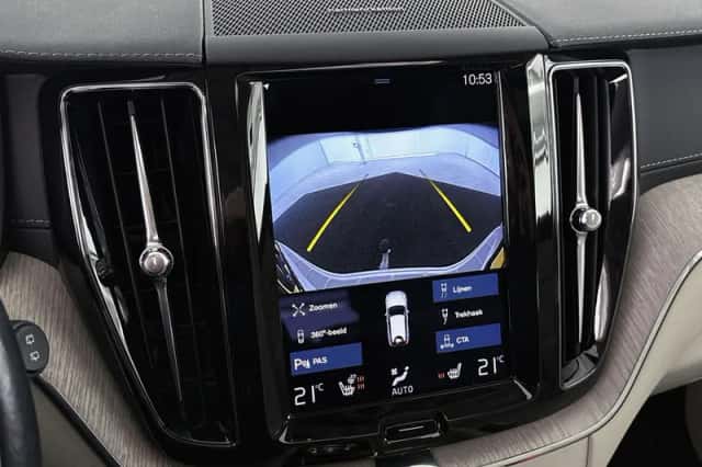 Volvo XC60 (2021) thumbnail 18