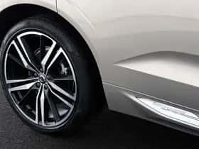 Volvo XC60 (2021) thumbnail 42