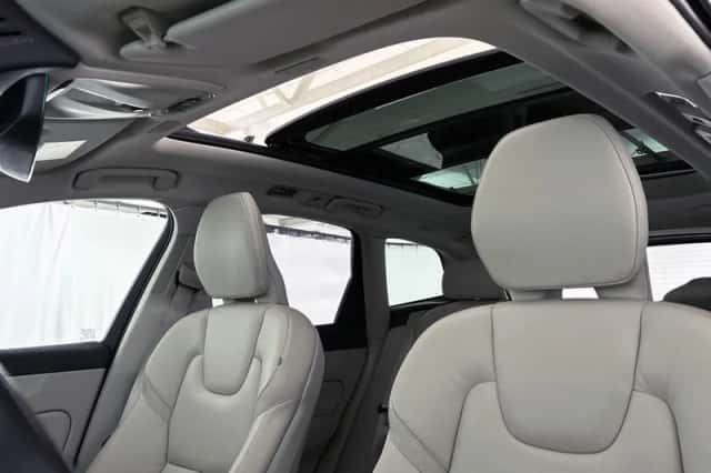 Volvo XC60 (2021) thumbnail 8
