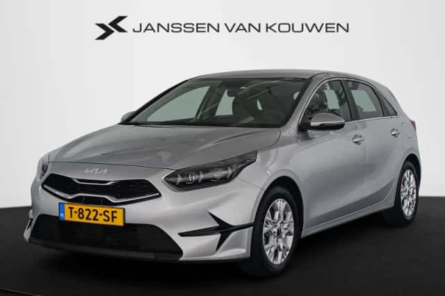 Kia Ceed (2023) thumbnail 1