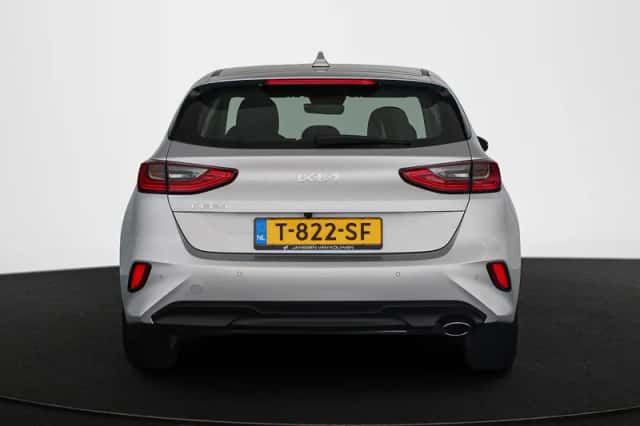 Kia Ceed (2023) thumbnail 14