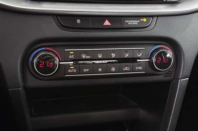 Kia Ceed (2023) thumbnail 21