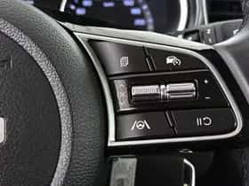 Kia Ceed (2023) thumbnail 25