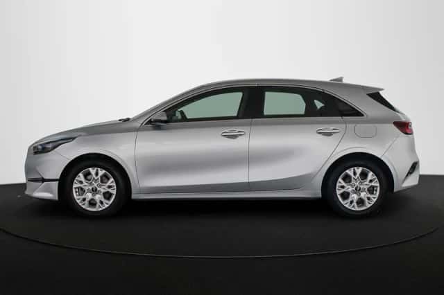 Kia Ceed (2023) thumbnail 27