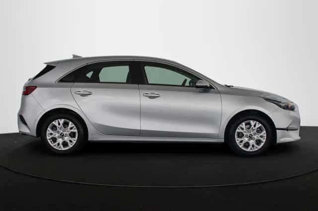 Kia Ceed (2023) thumbnail 28