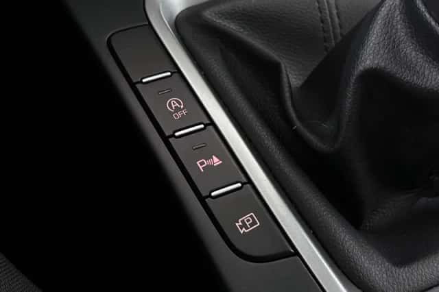 Kia Ceed (2023) thumbnail 33