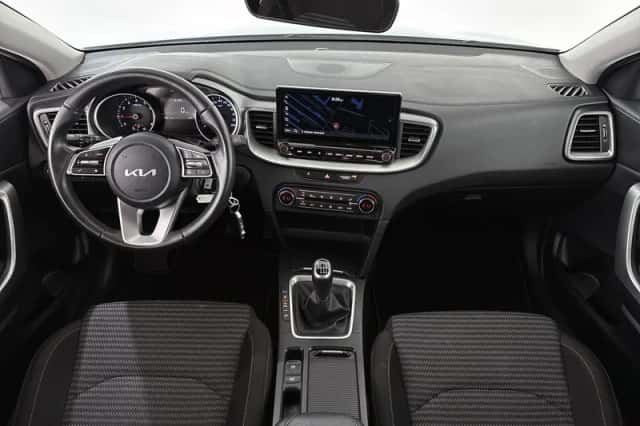 Kia Ceed (2023) thumbnail 7
