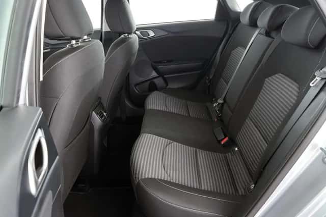 Kia Ceed (2023) thumbnail 8