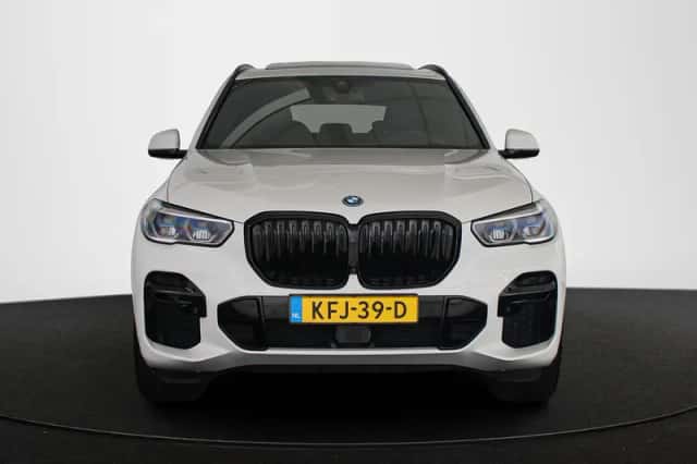 BMW X5 (2022) thumbnail 15