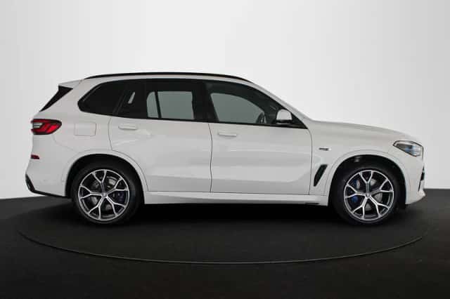 BMW X5 (2022) thumbnail 38