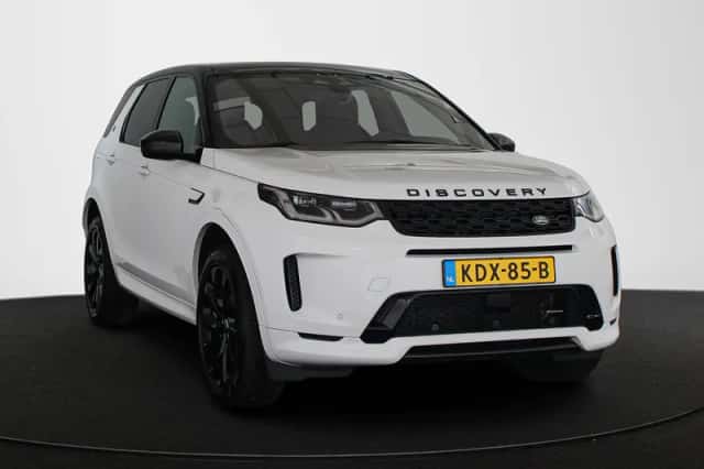 Land Rover Discovery Sport (2023) thumbnail 2