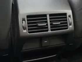 Land Rover Discovery Sport (2023) thumbnail 13