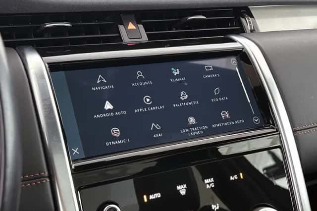 Land Rover Discovery Sport (2023) thumbnail 14