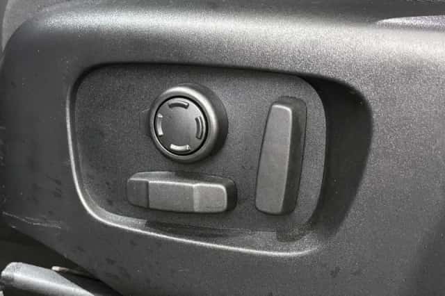 Land Rover Discovery Sport (2023) thumbnail 19