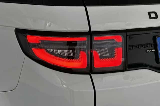Land Rover Discovery Sport (2023) thumbnail 24