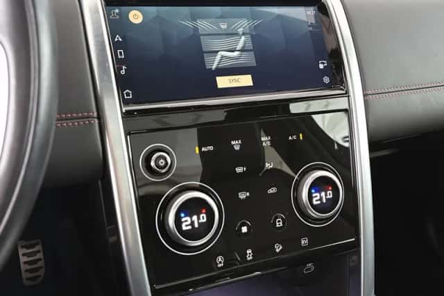 Land Rover Discovery Sport (2023) thumbnail 26
