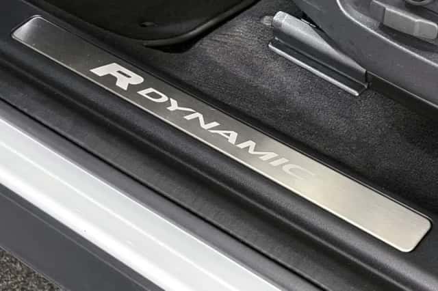 Land Rover Discovery Sport (2023) thumbnail 27