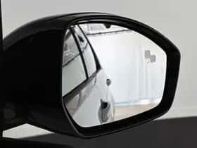 Land Rover Discovery Sport (2023) thumbnail 28
