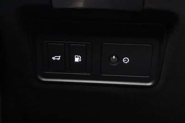 Land Rover Discovery Sport (2023) thumbnail 29
