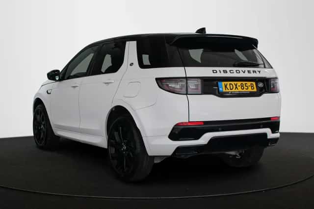 Land Rover Discovery Sport (2023) thumbnail 4