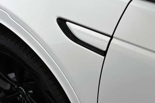 Land Rover Discovery Sport (2023) thumbnail 46