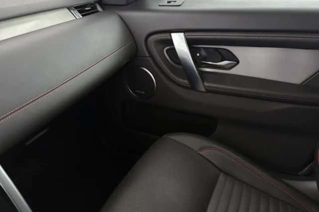 Land Rover Discovery Sport (2023) thumbnail 49