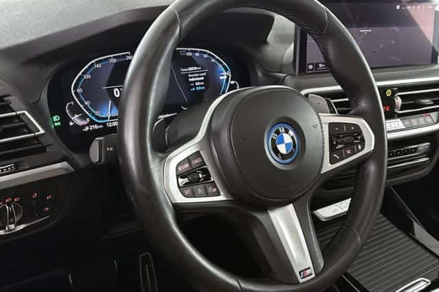 BMW X3 (2021) thumbnail 12