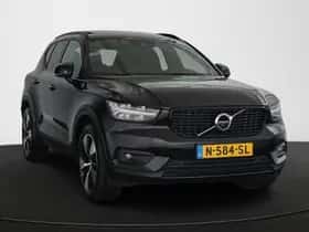 Volvo XC40 (2021) thumbnail 2