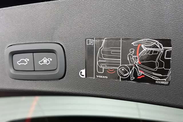 Volvo XC40 (2021) thumbnail 11