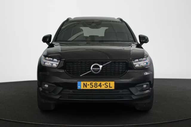 Volvo XC40 (2021) thumbnail 15
