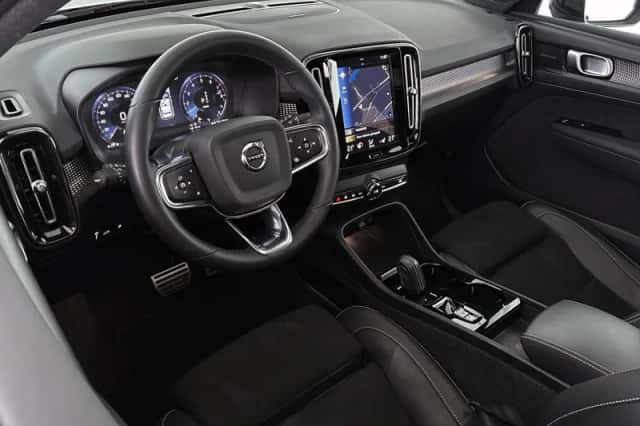 Volvo XC40 (2021) thumbnail 5