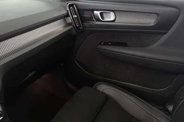 Volvo XC40 (2021) thumbnail 43