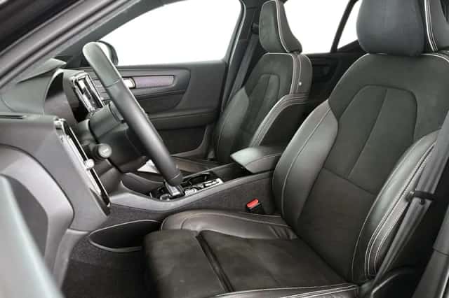 Volvo XC40 (2021) thumbnail 6