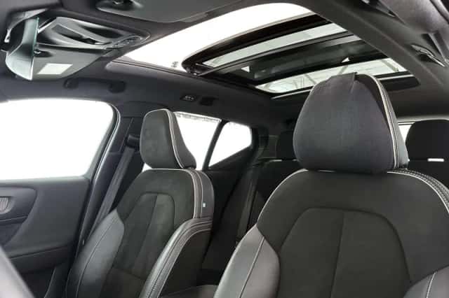 Volvo XC40 (2021) thumbnail 8