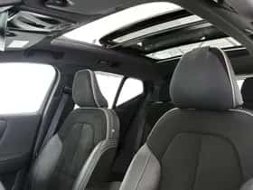 Volvo XC40 (2021) thumbnail 8