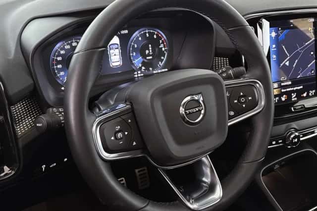 Volvo XC40 (2021) thumbnail 9