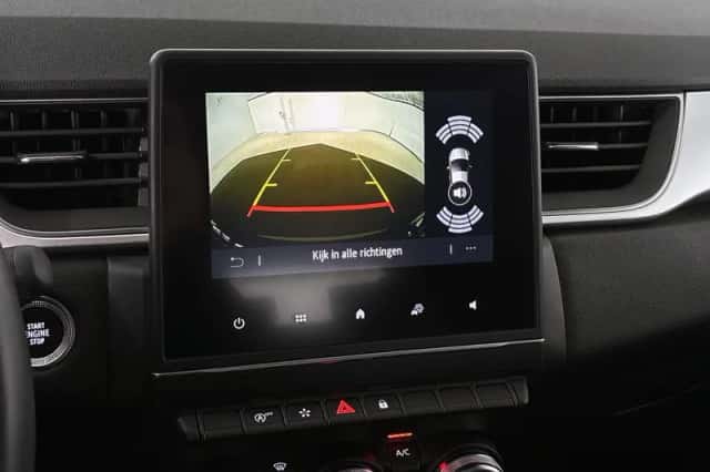 Renault Captur (2023) thumbnail 14