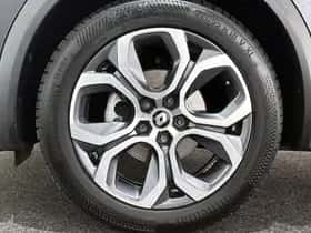 Renault Captur (2023) thumbnail 19