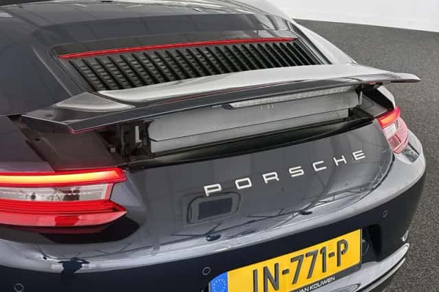 Porsche 911 (2016) thumbnail 44
