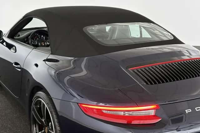 Porsche 911 (2016) thumbnail 8